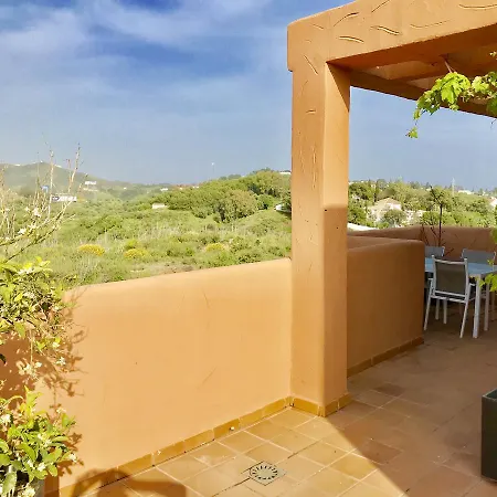 Apartamento The Elviria Penthouse,