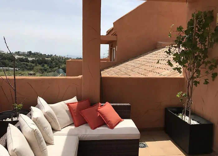 The Elviria Penthouse, 아파트