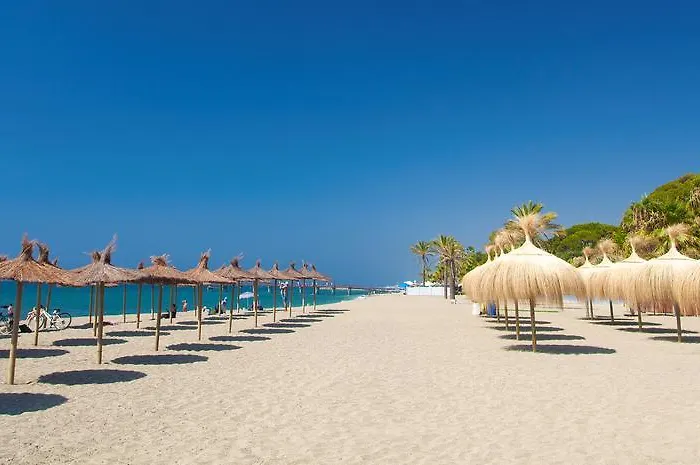 아파트 The Elviria Penthouse, 마르베야